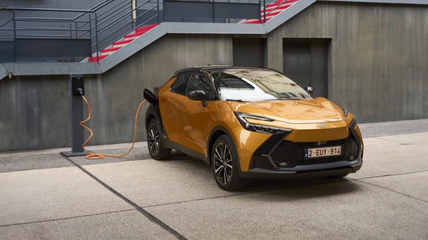 Toyota C-HR PHEV